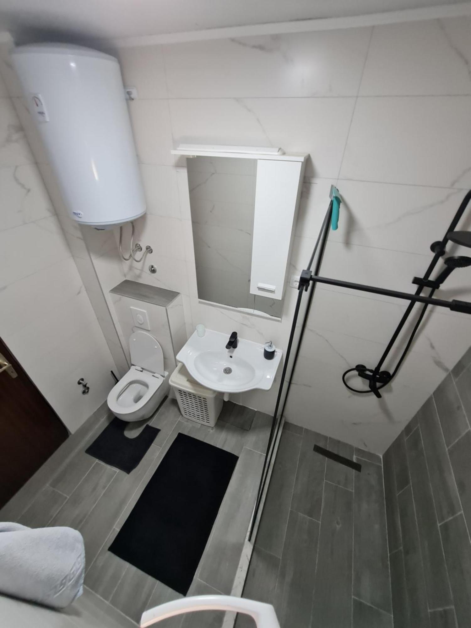 Apartment Ralf Улцинь Екстер'єр фото