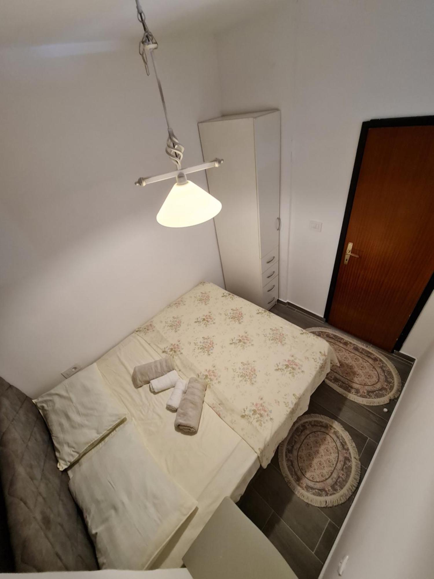 Apartment Ralf Улцинь Екстер'єр фото