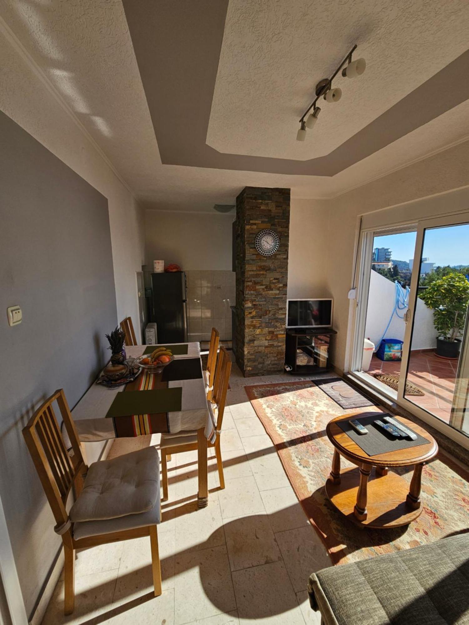 Apartment Ralf Улцинь Екстер'єр фото
