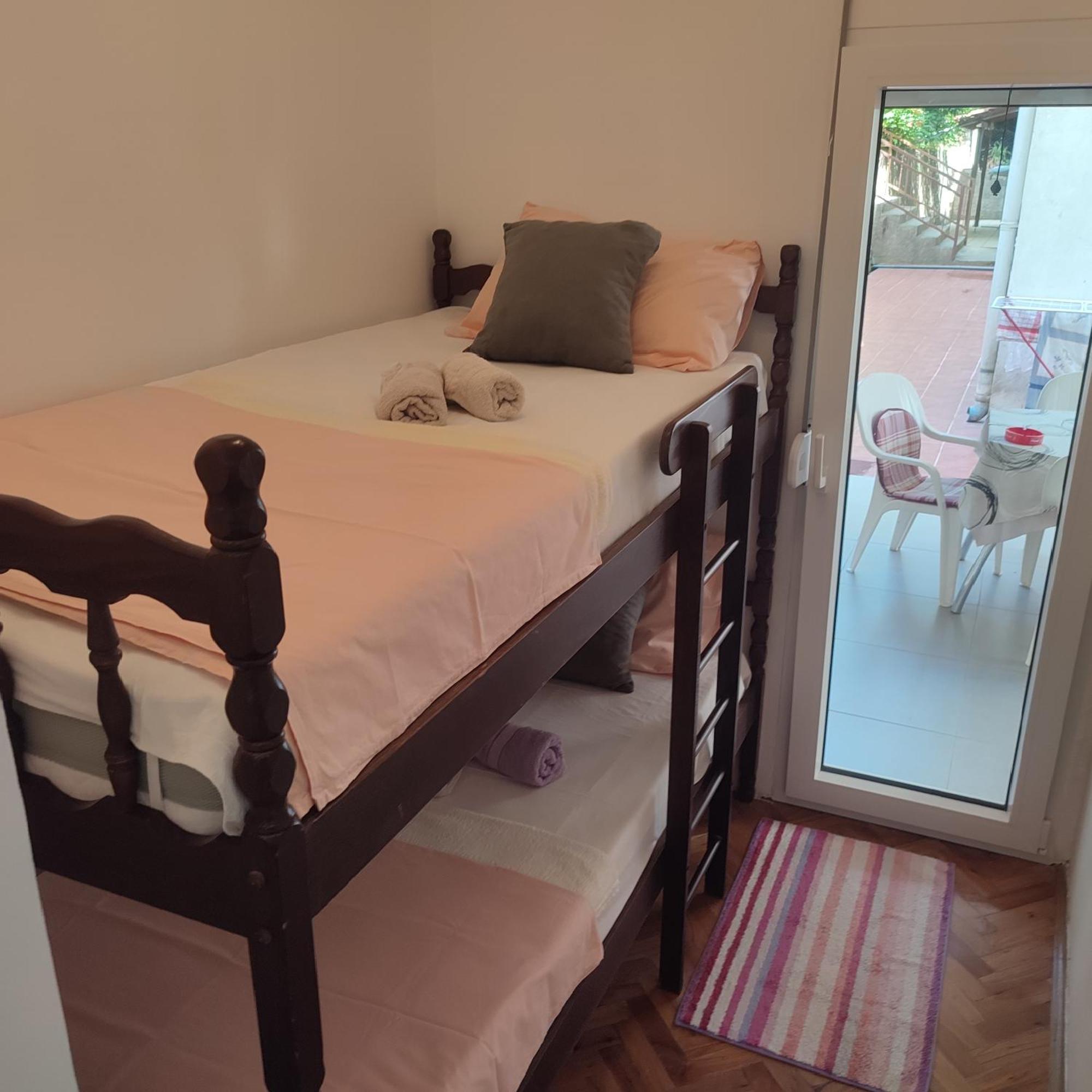 Apartment Ralf Улцинь Екстер'єр фото