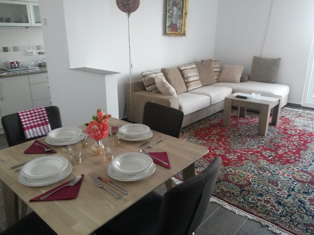 Apartment Ralf Улцинь Екстер'єр фото