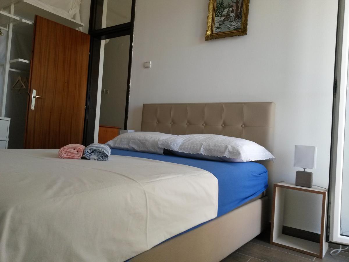 Apartment Ralf Улцинь Екстер'єр фото