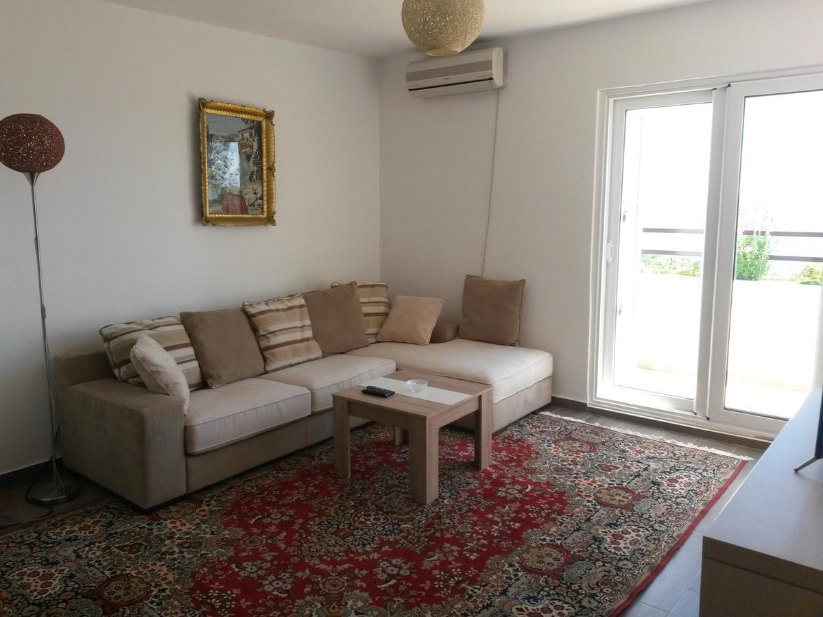 Apartment Ralf Улцинь Екстер'єр фото